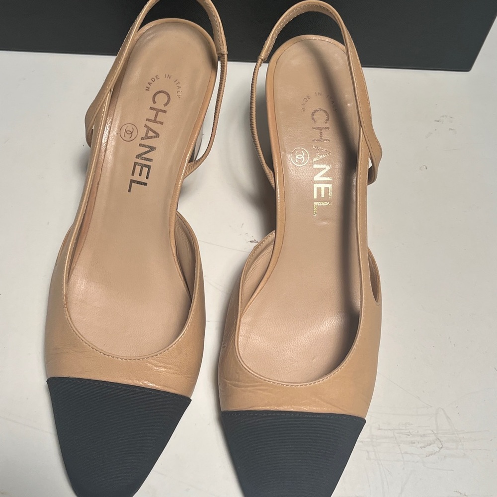 CHANEL Beige and Black Slingback Heels - Picture 12 of 13